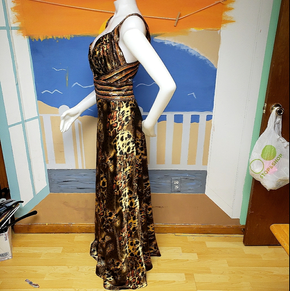 Leopard Evening dress - Picture 4 of 16